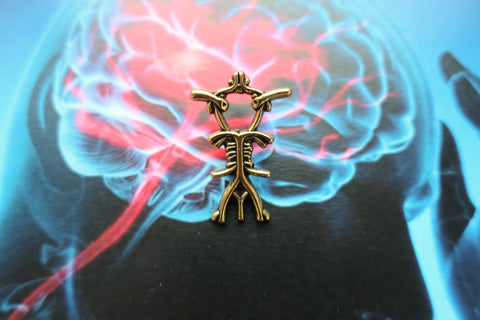 Circle of Willis Gold Lapel Pin