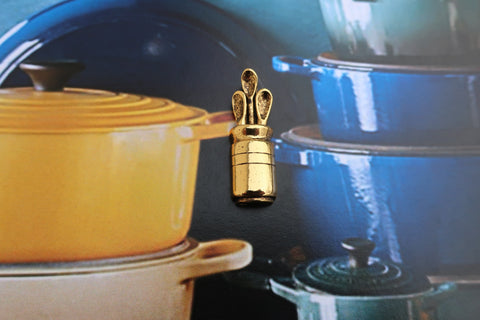 Spoons in Pot Gold Lapel Pin