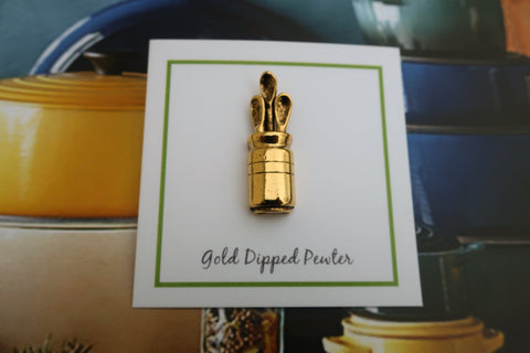 Spoons in Pot Gold Lapel Pin