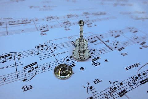 Acoustic Guitar Lapel Pin
