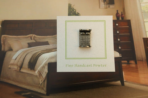 Bed Lapel Pin