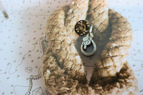 Bowline Knot Lapel Pin