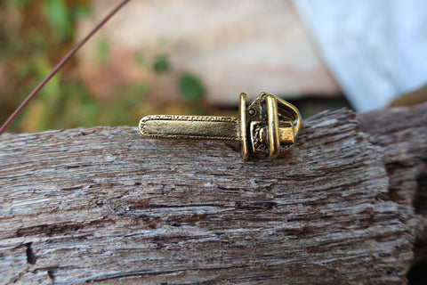Chainsaw Gold Lapel Pin