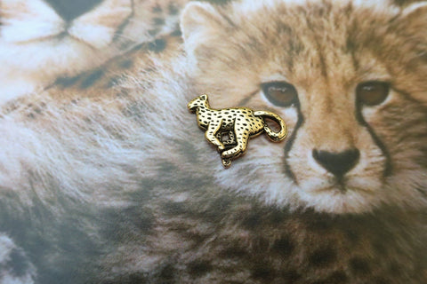 Cheetah Gold Lapel Pin