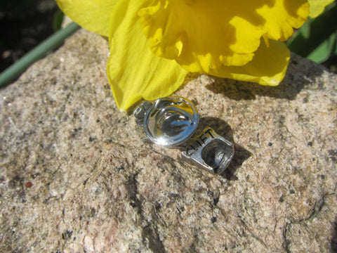 Daffodil Lapel Pin