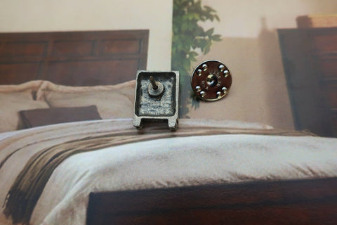 Dresser Lapel Pin