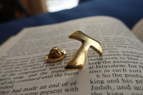 Franciscan Tau Gold Lapel Pin
