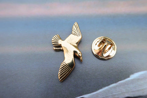 Seagull Gold Lapel Pin