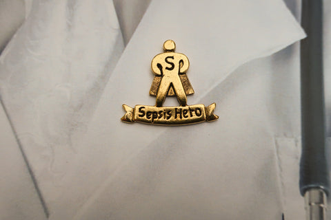 Sepsis Hero Gold Lapel Pin