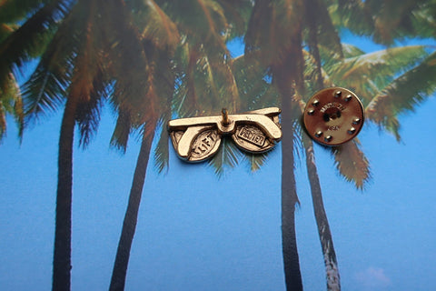 Sunglasses Gold Lapel Pin