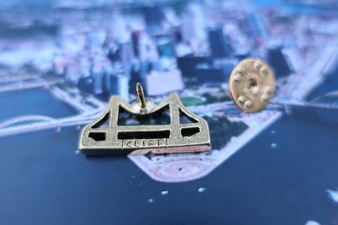 Bridge Gold Lapel Pin