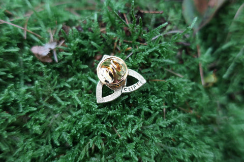 Celtic Knot Gold Lapel Pin