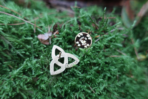 Celtic Knot Gold Lapel Pin