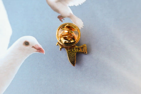 Dove Gold Lapel Pin