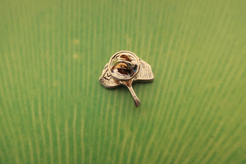 Ginkgo Leaf Gold Lapel Pin