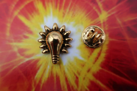 Lightbulb Gold Lapel Pin