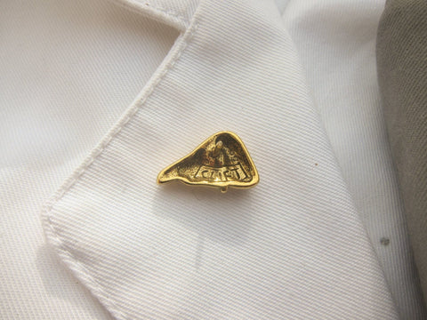 Liver Gold Lapel Pin