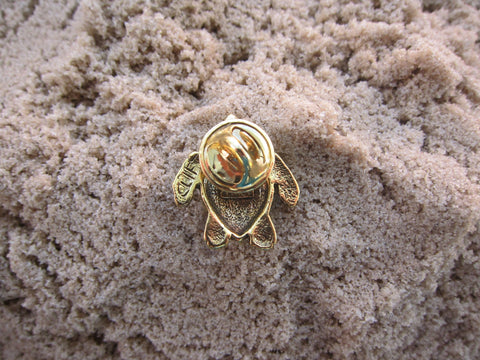 Sea Turtle Gold Lapel Pin
