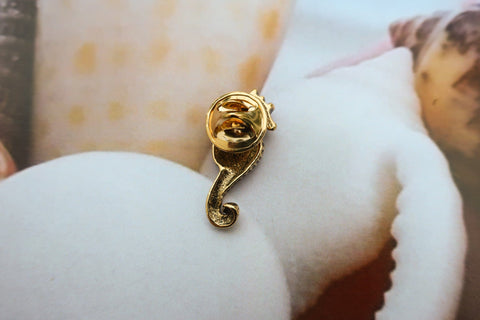 Seahorse Gold Lapel Pin