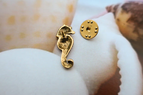 Seahorse Gold Lapel Pin