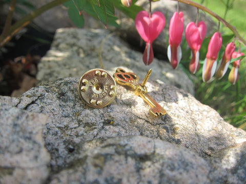 Skeleton Key Gold Lapel Pin