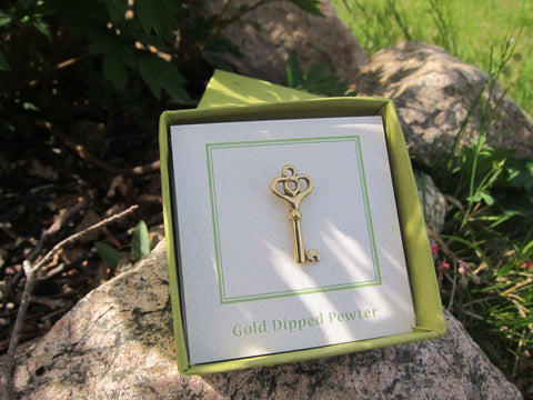 Skeleton Key Gold Lapel Pin