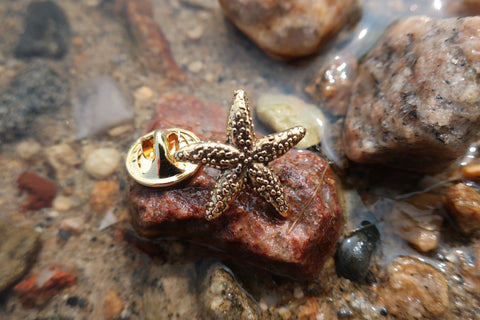Starfish Gold Lapel Pin