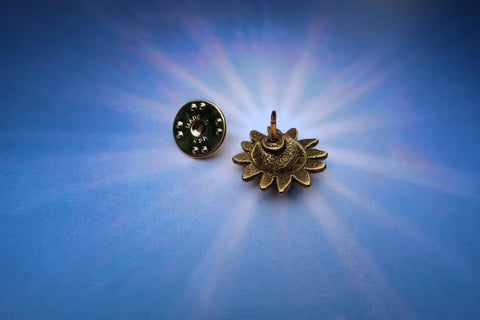 Sun Face Gold Lapel Pin