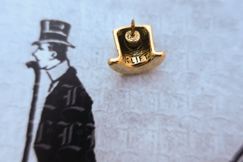 Top Hat Gold Lapel Pin