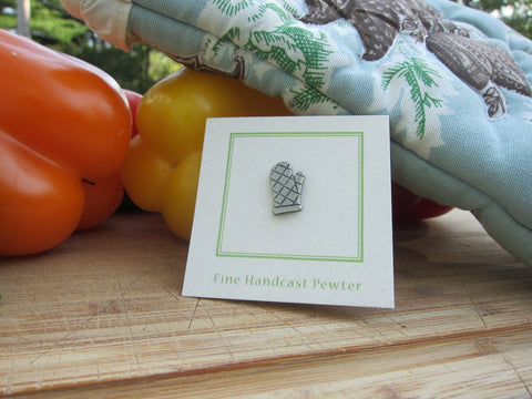 Oven Mitt Lapel Pin