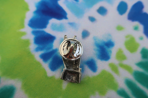 Peace Hand Sign Lapel Pin