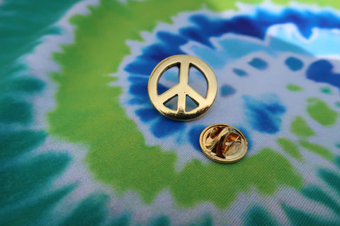 Peace Sign Gold Lapel Pin
