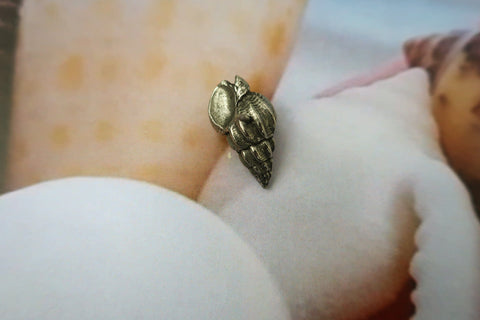 Seashell Lapel Pin