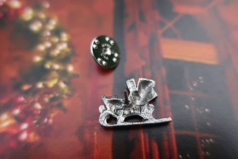 Sleigh Lapel Pin