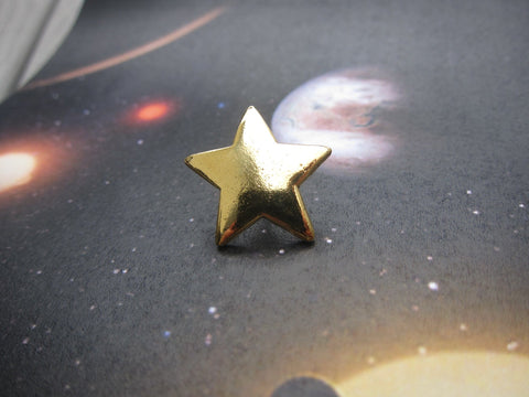 Star Gold Lapel Pin