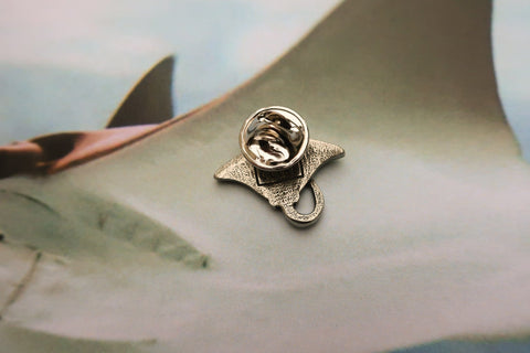 Sting Ray Lapel Pin