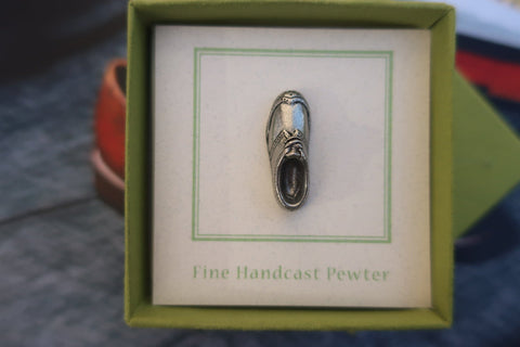 Wingtips Lapel Pin