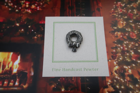 Wreath Lapel Pin